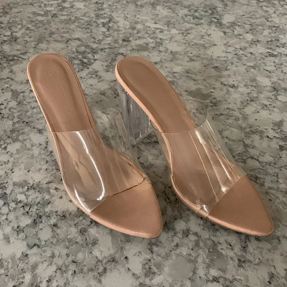 7 1/2 Wild Diva, Clear Heels, Nude, 4 inch. - Picture 2 of 5